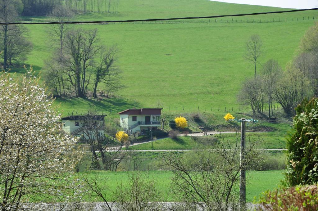 Le Relais De La Vallee Hyèvre-Paroisse Exterior foto